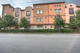 806 Jackson Hill St, Houston, TX 77007 - Photo 1