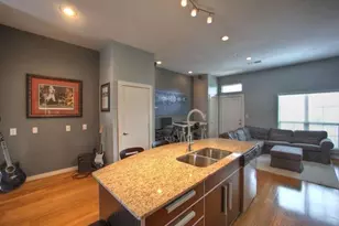 806 Jackson Hill St, Houston, TX 77007 - Photo 7