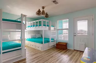 1822 Redfish Ln, Crystal Beach, TX 77650 - Photo 21