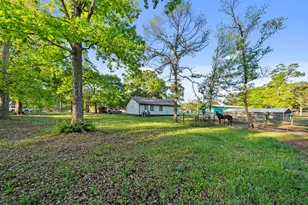 461 Trails End Dr, Cleveland, TX 77328 - Photo 17