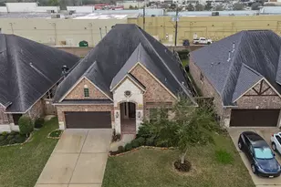 5423 Mason Mountain Ln, Houston, TX 77059 - Photo 1