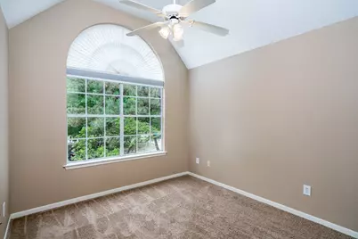 66 Lakeridge Court, The Woodlands, TX 77381 - Photo 33