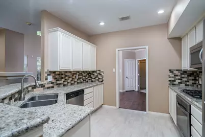 66 Lakeridge Court, The Woodlands, TX 77381 - Photo 17