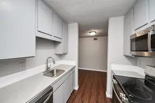 10051 Westpark Dr, Houston, TX 77042 - Photo 19