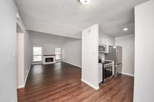 10051 Westpark Dr, Houston, TX 77042 - Photo 15