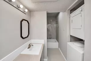 10051 Westpark Dr, Houston, TX 77042 - Photo 29