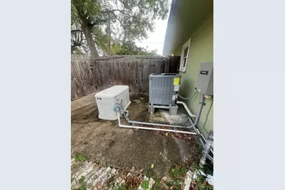 405 19th Street N, Texas City, TX 77590 - Photo 21