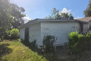 2135 W Wildwood Dr, San Antonio, TX 78201 - Photo 25