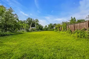 2427 Hodges St, Baytown, TX 77521 - Photo 11