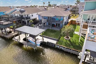 15 S Curlew St, La Marque, TX 77568 - Photo 1