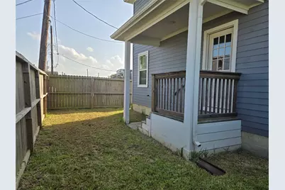 131 Dolphin Harbor N, Baytown, TX 77523 - Photo 17