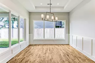 1050 W 42nd St, Houston, TX 77018 - Photo 11