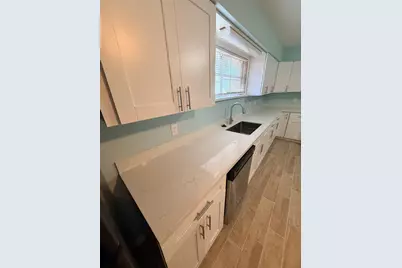 5107 Avenue Q, Galveston, TX 77551 - Photo 7