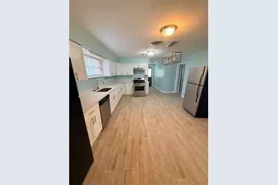 5107 Avenue Q, Galveston, TX 77551 - Photo 5