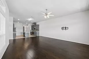 705 N Bayshore Dr, La Porte, TX 77571 - Photo 5
