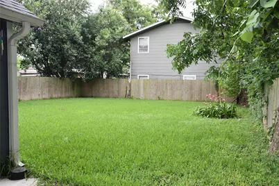 4006 Caplin Street, Houston, TX 77026 - Photo 15
