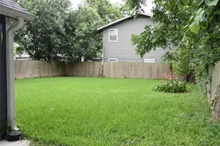 4006 Caplin St, Houston, TX 77026 - Photo 15