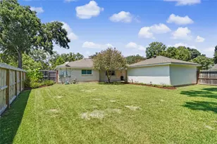 1010 Beachcomber Ln, Houston, TX 77062 - Photo 31