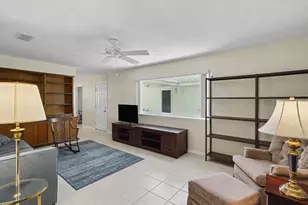 1010 Beachcomber Ln, Houston, TX 77062 - Photo 9
