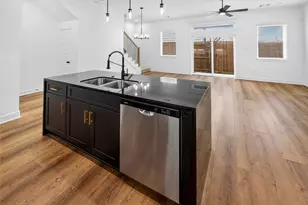 5002 Yesenia Palm St, Houston, TX 77021 - Photo 3