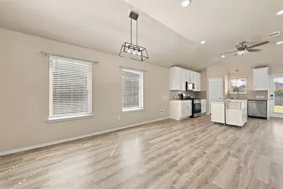 421 Camas Creek Lane, Magnolia, TX 77354 - Photo 7