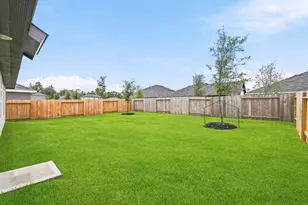 942 Sutherland Fls St, Conroe, TX 77303 - Photo 17