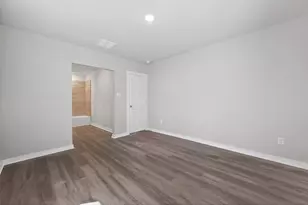 154 Lakeview Dr E, Livingston, TX 77351 - Photo 15