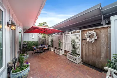 8944 Chatsworth Drive, Houston, TX 77024 - Photo 33