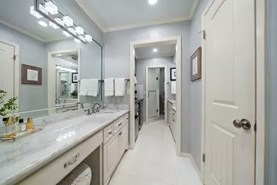 8944 Chatsworth Drive, Houston, TX 77024 - Photo 21