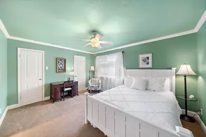 8944 Chatsworth Drive, Houston, TX 77024 - Photo 31