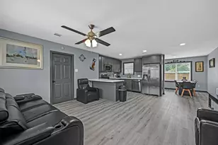4406 Edison St, Houston, TX 77009 - Photo 5