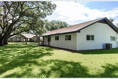 503 Maxine, East Bernard, TX 77435 - Photo 7