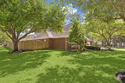 803 Woodcrest Drive, Friendswood, TX 77546 - Photo 45