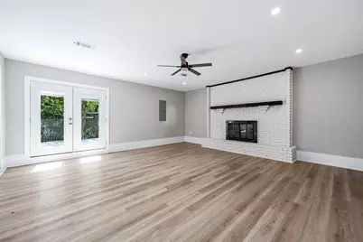 2113 21st Avenue N, Texas City, TX 77590 - Photo 7