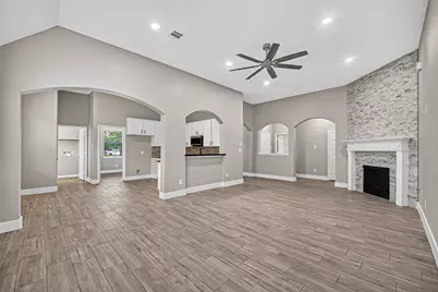 14538 Burleson Bend Drive, Houston, TX 77049 - Photo 17