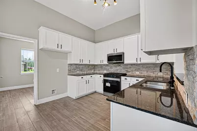 14538 Burleson Bend Drive, Houston, TX 77049 - Photo 13