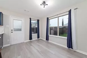 527 Remington Point Ct, Houston, TX 77073 - Photo 13