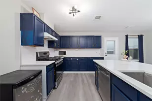 527 Remington Point Ct, Houston, TX 77073 - Photo 9