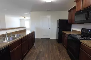 8202 Sandy Sea Rd, Cove, TX 77523 - Photo 11