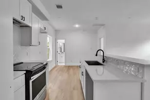 1052 North Ln, Houston, TX 77088 - Photo 41