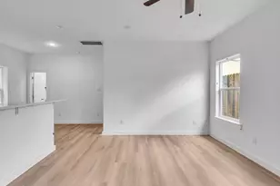 1052 North Ln, Houston, TX 77088 - Photo 37