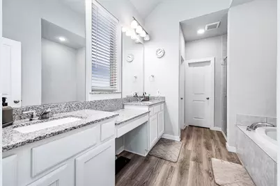 2111 Blackhawk Ridge Lane, Manvel, TX 77578 - Photo 23