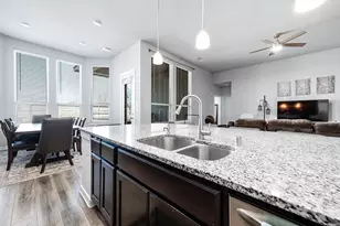 2111 Blackhawk Ridge Ln, Manvel, TX 77578 - Photo 13