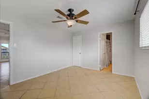 1180 Sailfish St, Bayou Vista, TX 77563 - Photo 17