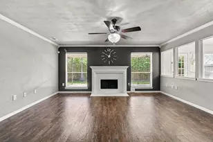 4001 Hazelwood Dr, Pearland, TX 77584 - Photo 9