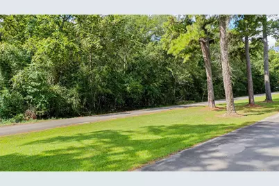2210 Appian Way, New Caney, TX 77357 - Photo 5