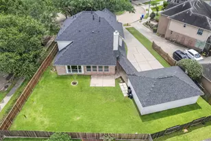 3016 Autumn Creek Dr, Friendswood, TX 77546 - Photo 31