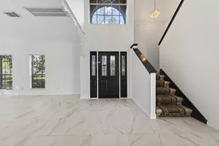 2431 Parkwood Ln, Sugar Land, TX 77479 - Photo 3