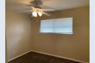 5323 Darlinghurst Drive, Houston, TX 77045 - Photo 7