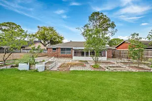 10606 Kirkdale Dr, Houston, TX 77089 - Photo 23